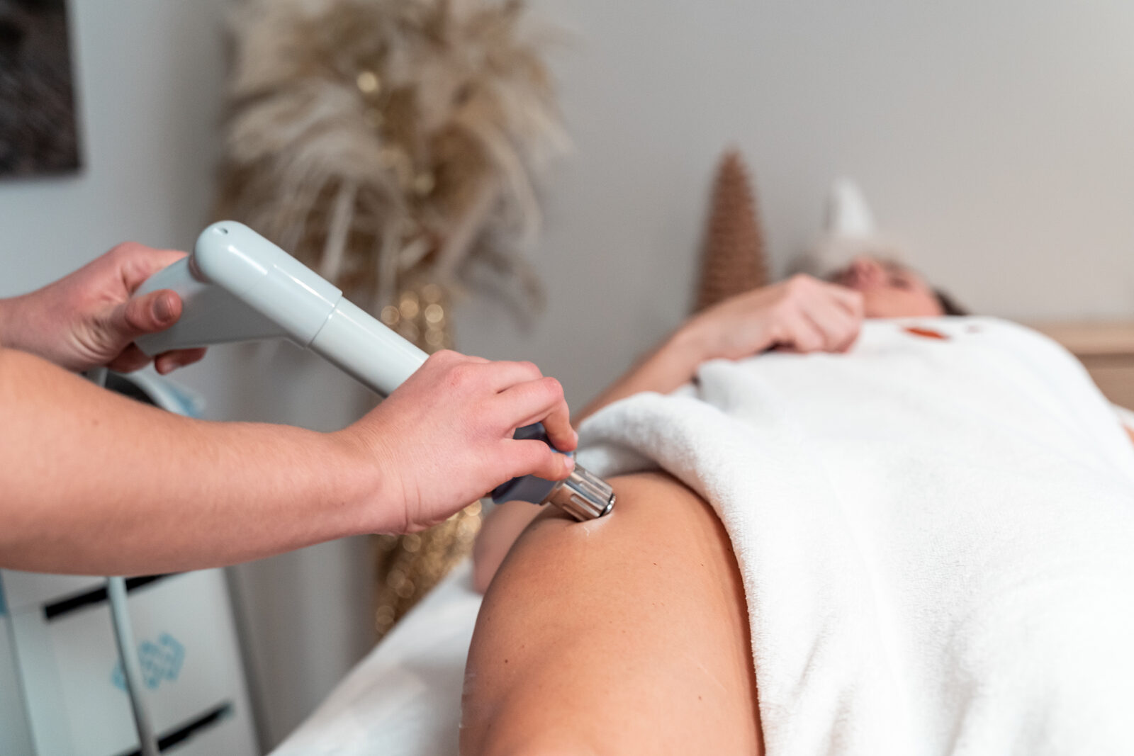 BTL X-Wave treatment being applied